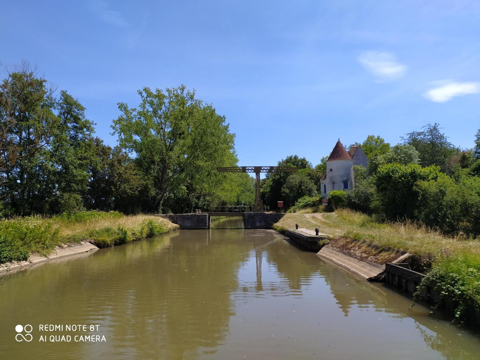 Le Theatre Villa Marigny-sur-Yonne Esterno foto